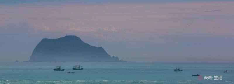 山岛竦峙的读音 《观沧海》古诗有拼音  《观沧海》原文及翻译