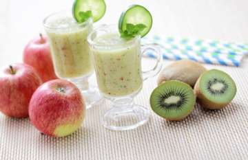 苹果加酸奶的功效与作用 酸奶和什么水果搭配好 酸奶可以和什么搭配一起吃