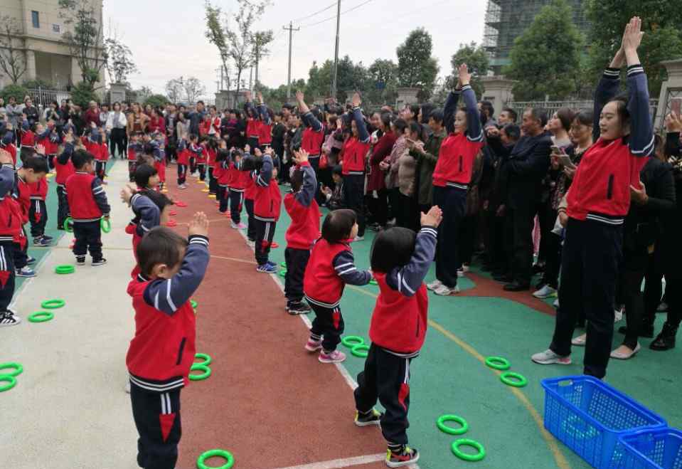 幼儿园重阳节活动报道 九九重阳节 浓浓敬老情——碧桂园幼儿园重阳节活动报道