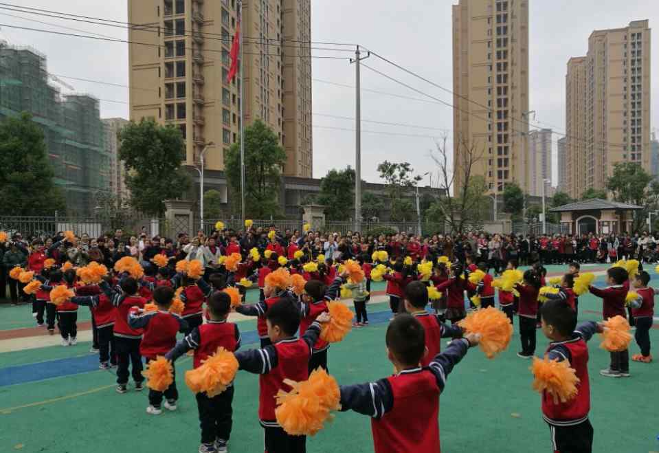 幼儿园重阳节活动报道 九九重阳节 浓浓敬老情——碧桂园幼儿园重阳节活动报道