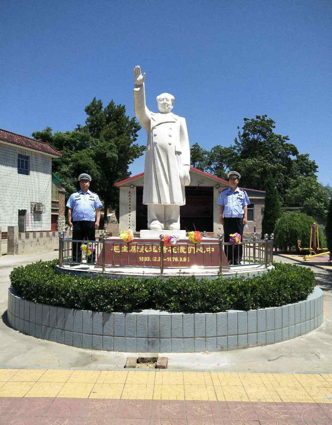 赵尔文 历史长河岁月连，杰作人士绘彩篇，燕赵儿女多奇志，兴华保囯志更坚。