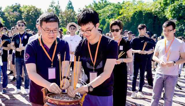 刘启恒 电视剧《青春须早为》开机 胡一天携钟楚曦点燃90后青春