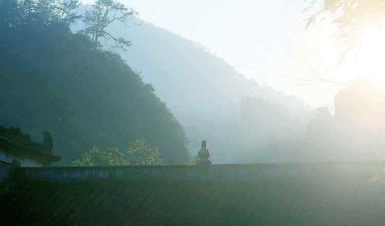 山中无甲子 悟道：人在山中即是仙