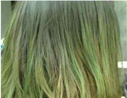 墨绿色图片 女生墨绿色头发发型图片 墨绿色头发好看吗