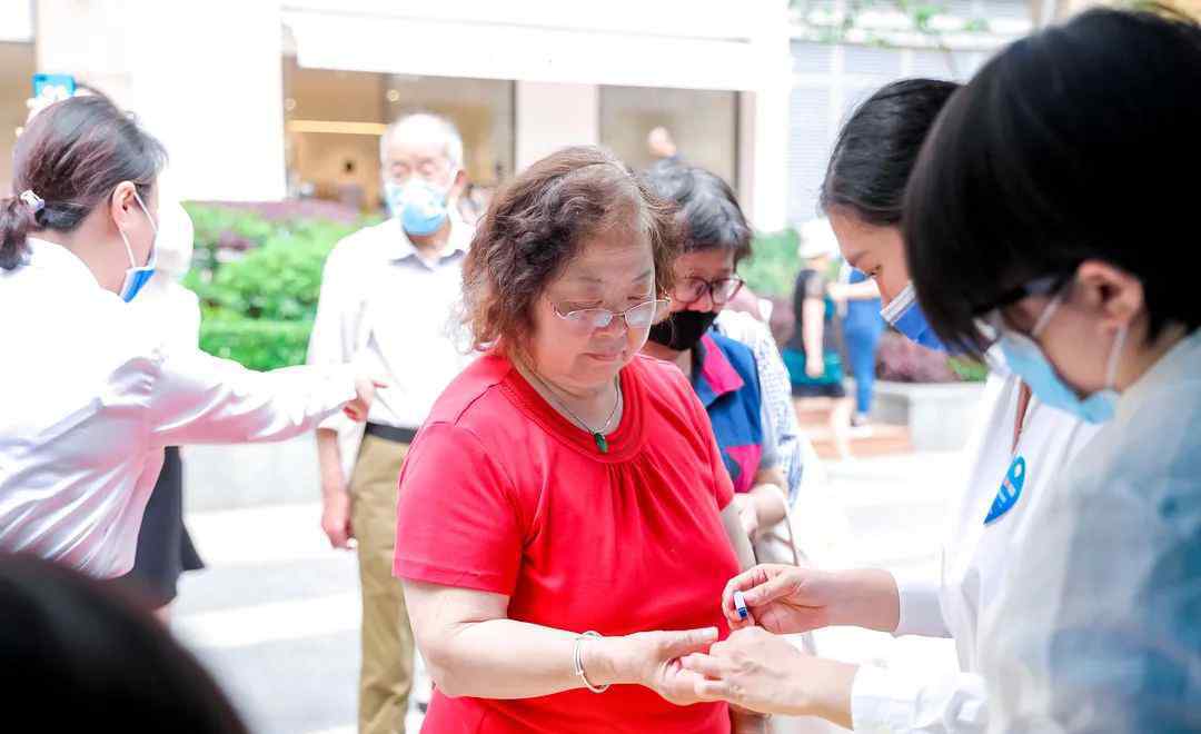 家庭医生式服务 【惠民】让家庭医生服务真正深入人心