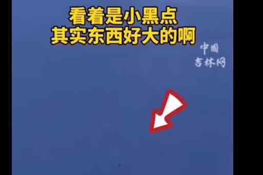 长白山水怪真相图片 【水怪传说】曝长白山天池出现不明物体 现场图片视频曝光真相