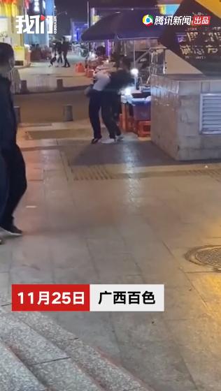 广西一男子当街锁喉割伤女子 究竟是怎么一回事