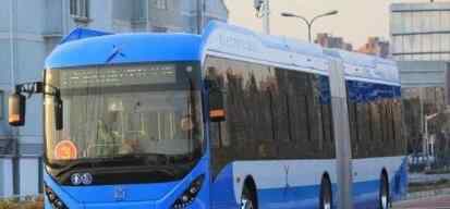 brt车辆 上海BRT通车5分钟1班 站台、车辆标准都高于普通公交车