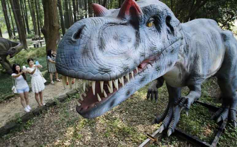 刚果恐龙 恐龙还存活着！世界10大神秘生物