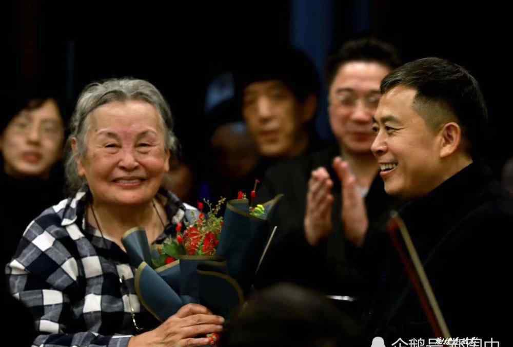 郑小瑛三次婚 今年长沙新年音乐会，由三次患癌、已90岁的著名指挥家郑小瑛担纲