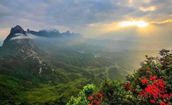 灵山风景名胜区 2020灵山风景名胜区开放时间及交通 灵山风景名胜区景点介绍