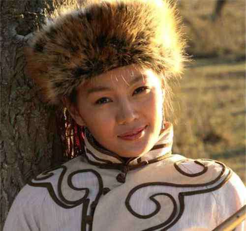 狼图腾简介 蒙古演员昂哈尼玛个人资料大揭密  担任《狼图腾》女主角