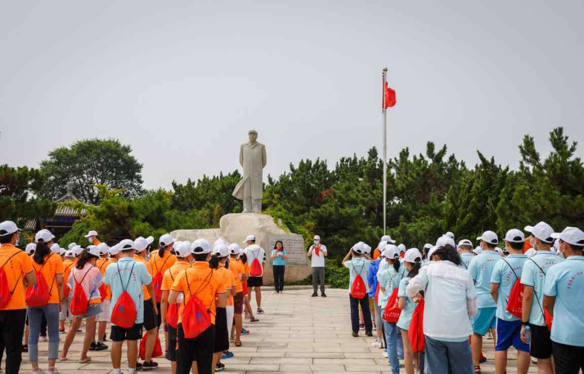 医务工作者的诗歌朗诵 富力集团捐助“关爱抗疫医务人员子女夏令营”，朗读伟人诗词汲取先辈力量