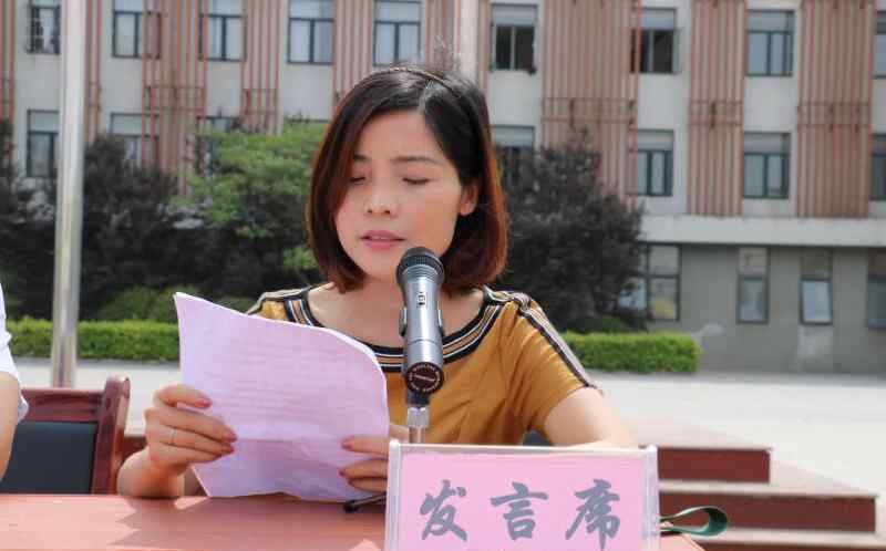 汉源一中 “彭城恩师”推荐：大爱无言   真水无香——记沛县汉源中学温娟老师