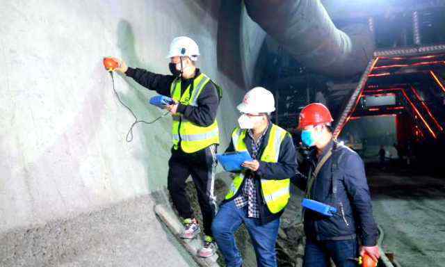 中兰高铁 提前5个月！中兰铁路香山隧道进口完成施工