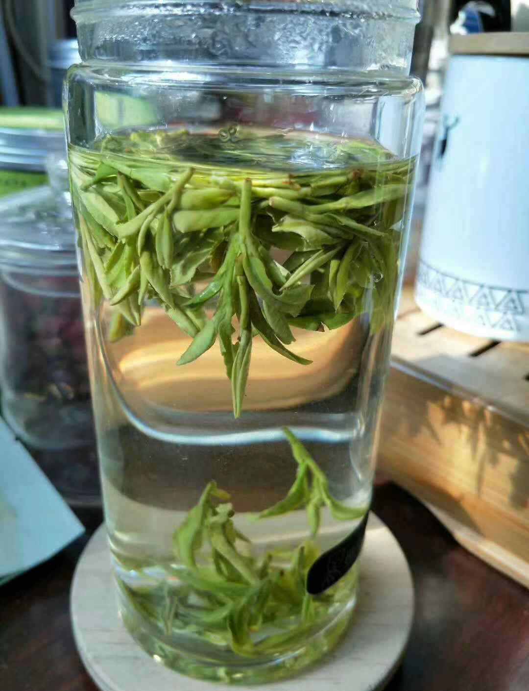 龙井茶有什么好处 喝西湖龙井茶有什么好处你知道吗？