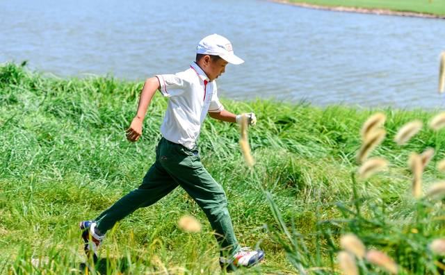 高清图：汇丰青少年总决赛 刘雨琦夺男子A组冠军