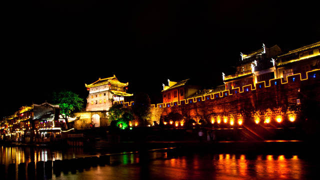 中国这么省市都有凤凰城，到底哪一座才是真的？