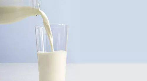 【科普营养】是喝奶粉还是喝牛奶？