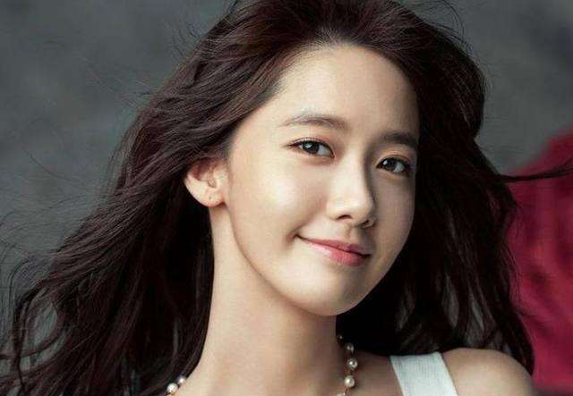 网友评选出的5位韩国最美女星, 林允儿垫底, 第一颜值碾压所有人