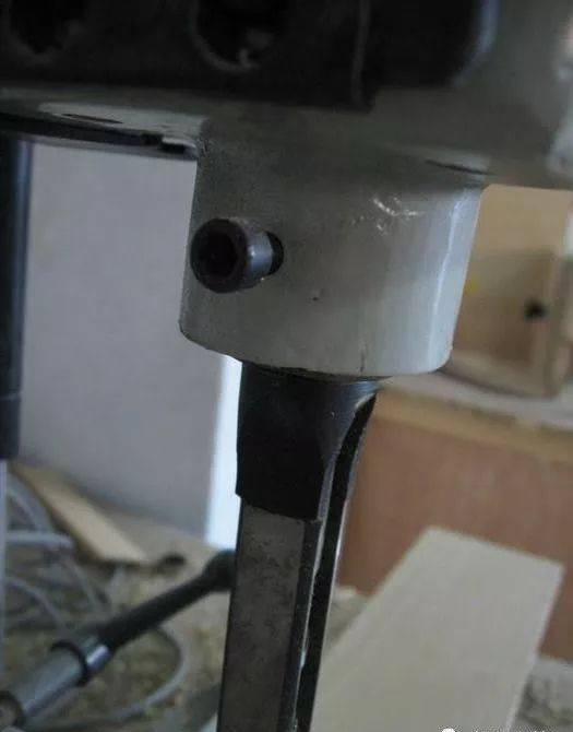 木工方孔钻是个什么样的工具，它是怎么钻出方孔的