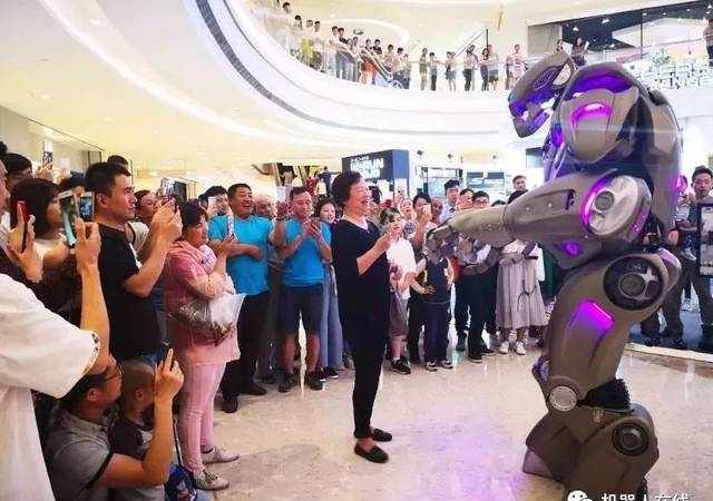 中国只有一台，世界不到十台，泰坦机器人为何频频引起“尖叫”！