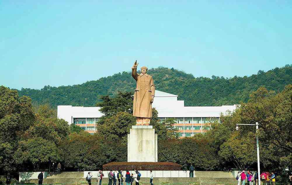 高校媒体 国内高校媒体影响力排行榜，浙大为何能超越北大清华排名第一？