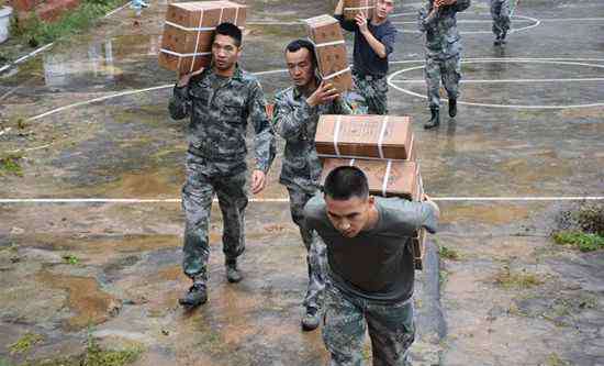 老山前线杜富 “你退后，让我来！”中越边境雷场，他用血肉之躯护住战友