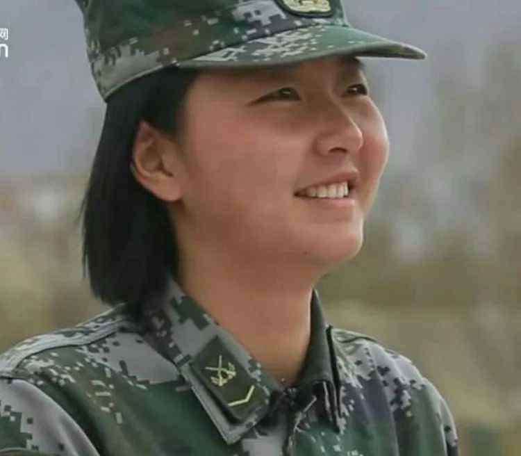 袁远 程文胜丨这个漂亮女孩在西藏当炮兵