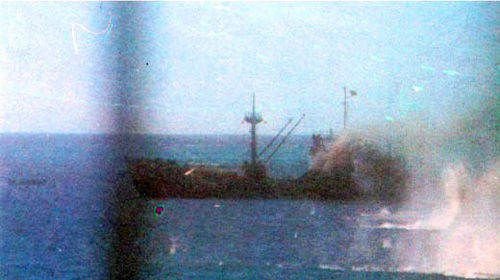 1988年3月14日，中国海军在南沙赤瓜礁附近海域与越