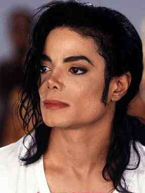迈克杰克逊整容前 迈克杰克逊为什么整容