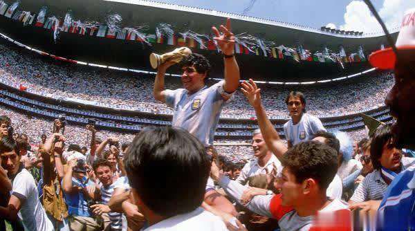 足球史话 足球史话，跟你说说1986年世界杯马拉多纳的表现有多伟大