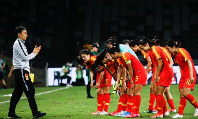 中国女足世界排名 女足国家队最新排名:美德法前三，中国女足世界第15，亚洲第四！