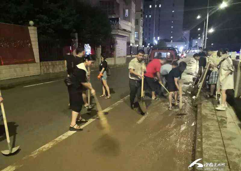 湖北建始网 湖北建始暴雨洪水：城市积水全部排除 死亡5人失联1人