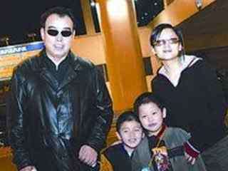 陈凯歌的儿子 陈凯歌和陈红儿子全家照片 陈凯歌儿子名字叫什么