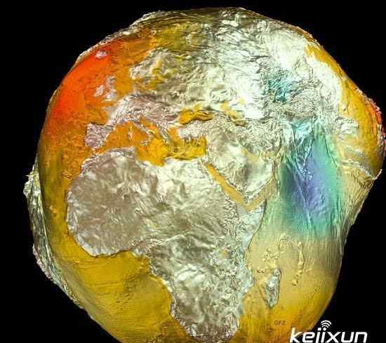 地球素颜 NASA地球素颜照：不是规则的球 长满青春痘/图