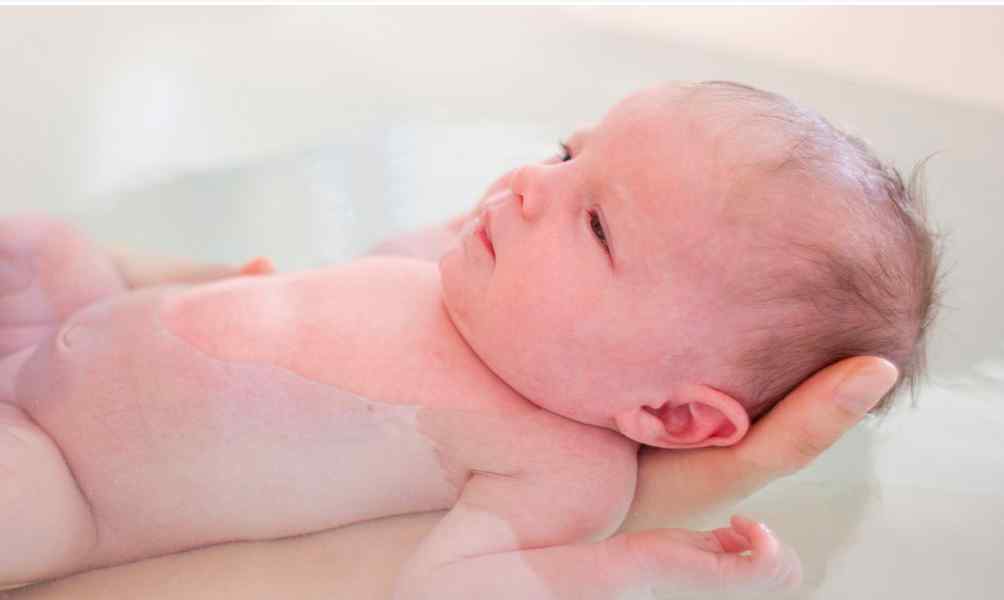新生儿注意事项及护理 新生儿护理的注意事项有哪些？