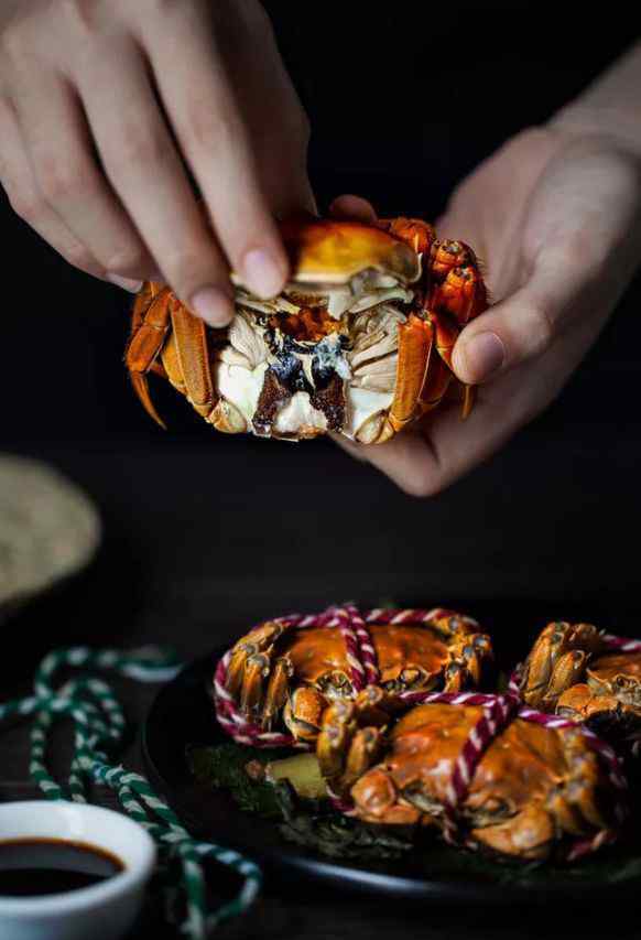 蟹八件 为什么吃螃蟹，被古人认为是一种高雅的事？