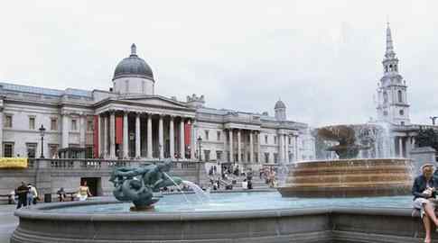 英国伦敦时装学院学费 英国伦敦艺术大学学费是多少？