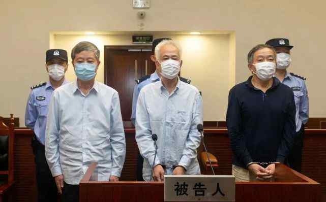 上海金陵 72岁落马的省管干部，被判了16年