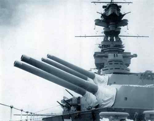 舰炮炮弹 战列舰主炮有多大威力：406毫米炮弹对陆倾泻，直接轰平阵地