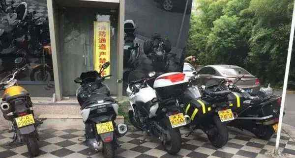 上海摩托车牌照 一张沪A牌照40万元，“禁限摩”紧箍咒下的摩托车市场调查