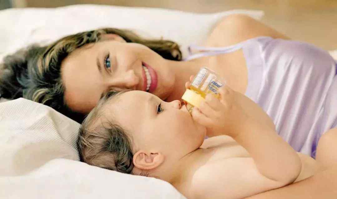 纯母乳喂养需要喝水吗 纯母乳宝宝要不要喝水，看完你就懂了