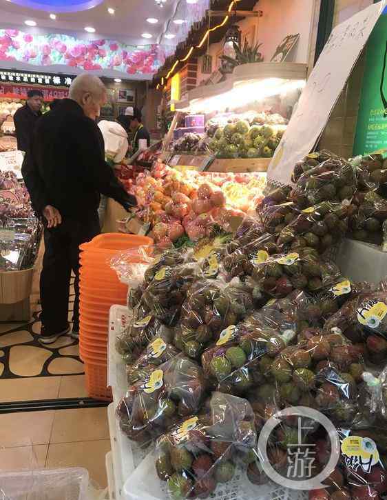 买水果 今年水果都流行按个买，到底因为啥？