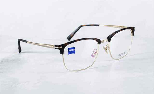 zeiss 【精良之作】德国蔡司ZEISS眼镜系列，撇开「眼镜生活」的力不从心