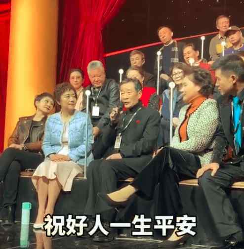 李雪健多大年龄 《渴望》剧组30年后重聚，67岁李雪健抗癌多年，身体令人担忧