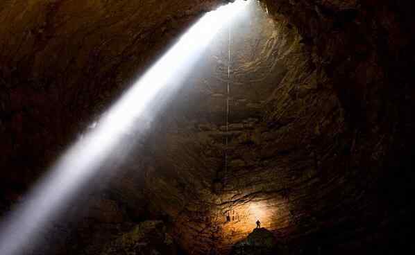 库鲁伯亚拉洞穴 世界上最深的洞穴库鲁伯亚拉洞穴，2197米