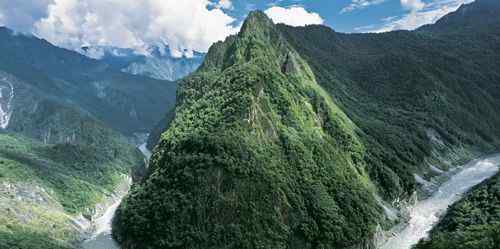 雅鲁藏布大峡谷图片 世界上最长的河流峡谷：全长504.6千米的雅鲁藏布大峡谷