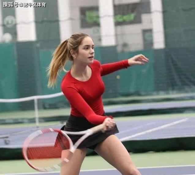 网球少女 因“全身照”爆红的网球少女，年仅15岁，原来身材傲人有秘诀
