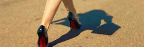 红底 这双红底鞋，是全世界女人和男人的终极梦想！